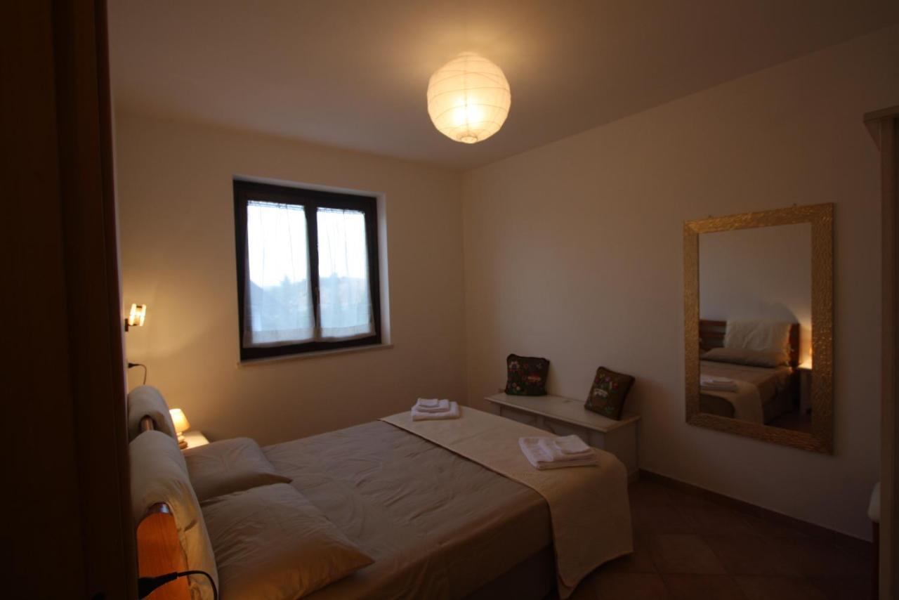 Terrazza Su Fosso Bianco Lejlighed Bagni San Filippo Eksteriør billede